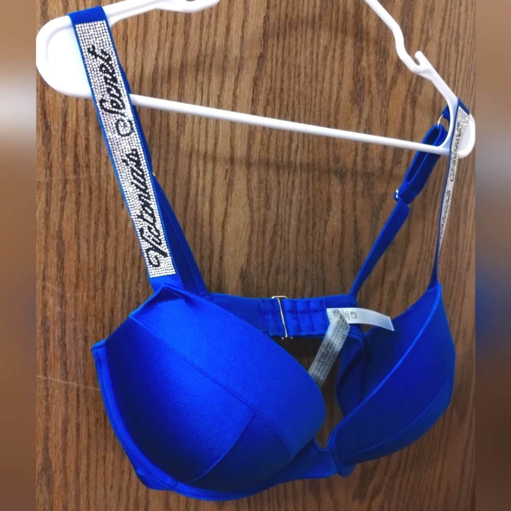 LIKE NEW Victoria's Secret Swim Top 34 DD
